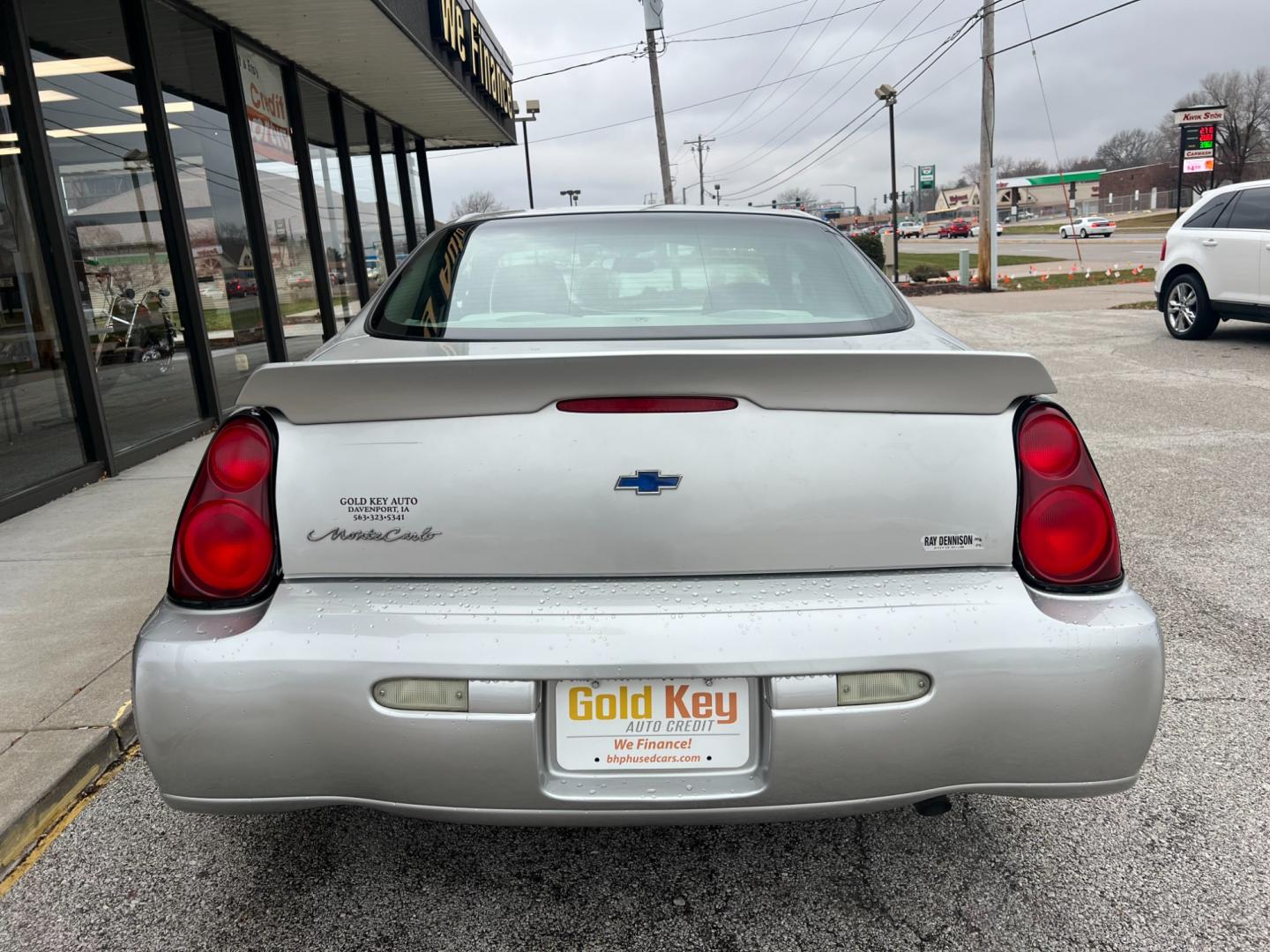 2005 Medium Gray Metallic Chevrolet Monte Carlo LS (2G1WW12E159) with an 3.4L V6 OHV 12V engine, 4-Speed Automatic transmission, located at 1633 W Kimberly, Davenport, IA, 52806, (563) 323-5341, 41.559456, -90.598732 - Photo#4